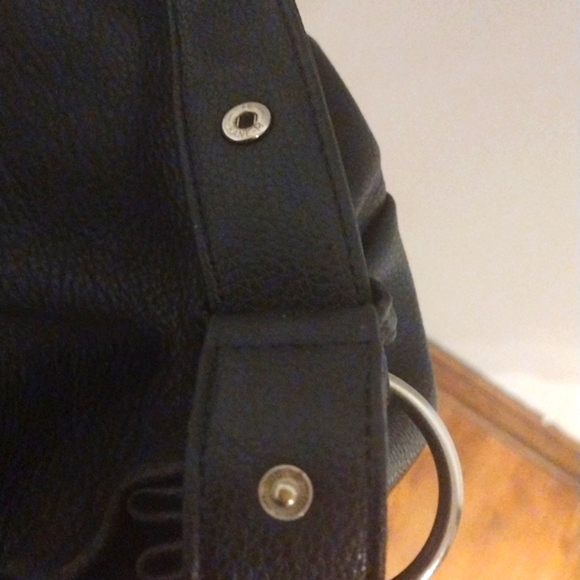 Vintage Black Leather Bag Handbag Purse- Leather Co. by LIZ CLAIBORNE - Picture 11 of 12